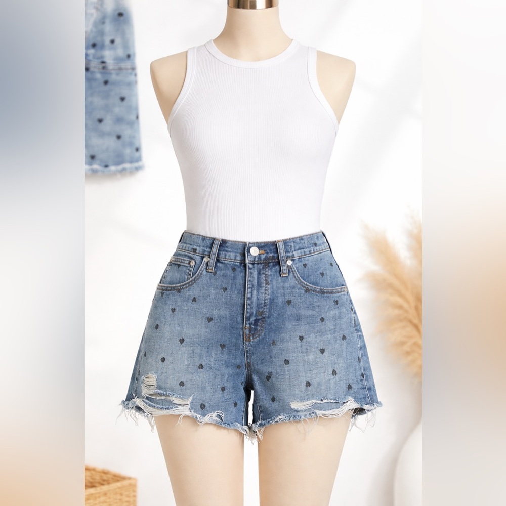 🛍️ 3 for $15 🛍️ Everything Must Go ✨ Distressed Heart-Print Denim Shorts 26